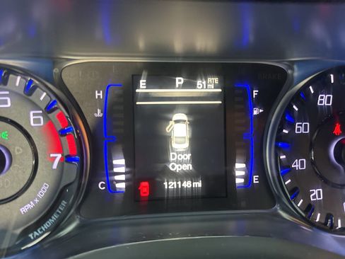 Used 2015 Chrysler 200 S image 29
