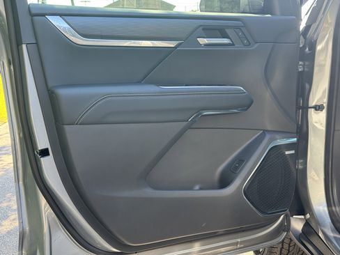 New 2026 GMC Acadia Elevation w/ Black Edition image 12