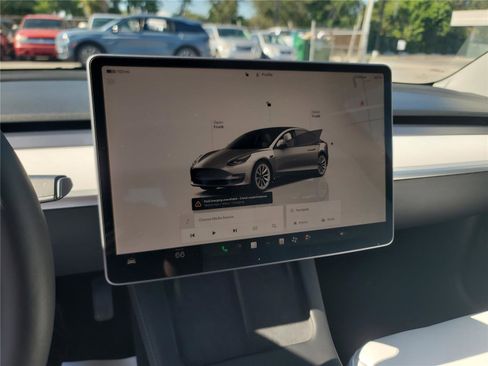 Used 2023 Tesla Model 3 Standard Range image 14