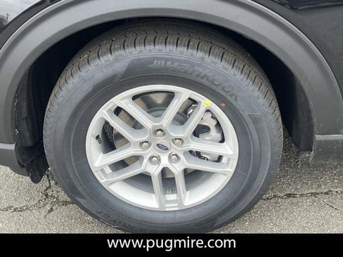 New 2026 Ford Explorer Active RWD image 11