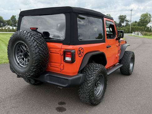 Used 2019 Jeep Wrangler Sport AWD/4WD image 5
