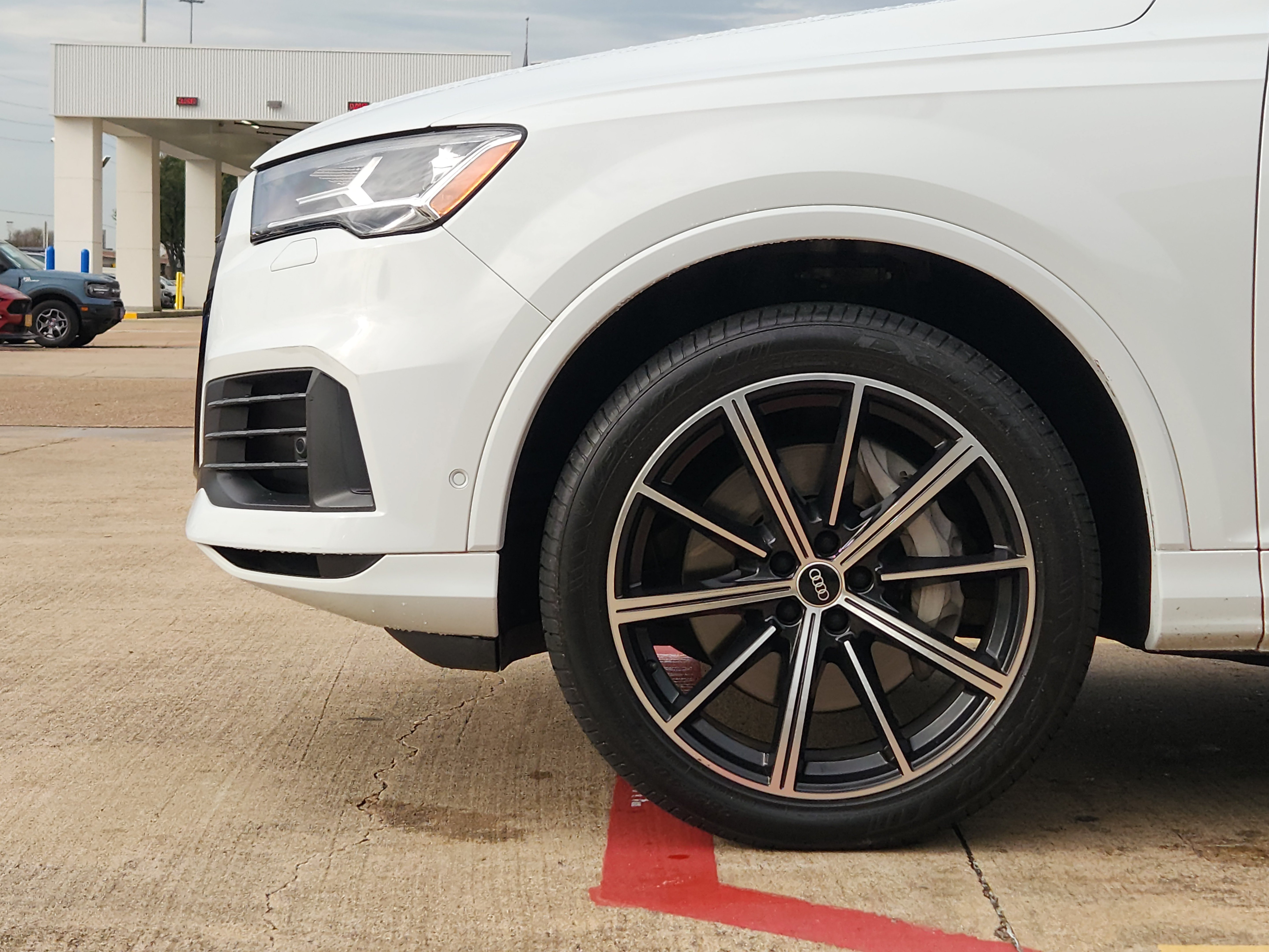 Used 2021 Audi Q7 3.0T Premium Plus w/ Premium Plus Package AWD/4WD image 5
