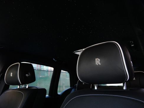 Used 2022 Rolls-Royce Cullinan Black Badge w/ Dark Exterior Package image 9