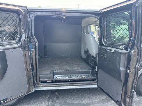 Used 2018 Ford Transit 150 130 Low Roof RWD image 11
