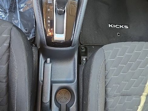 Used 2021 Nissan Kicks S image 26