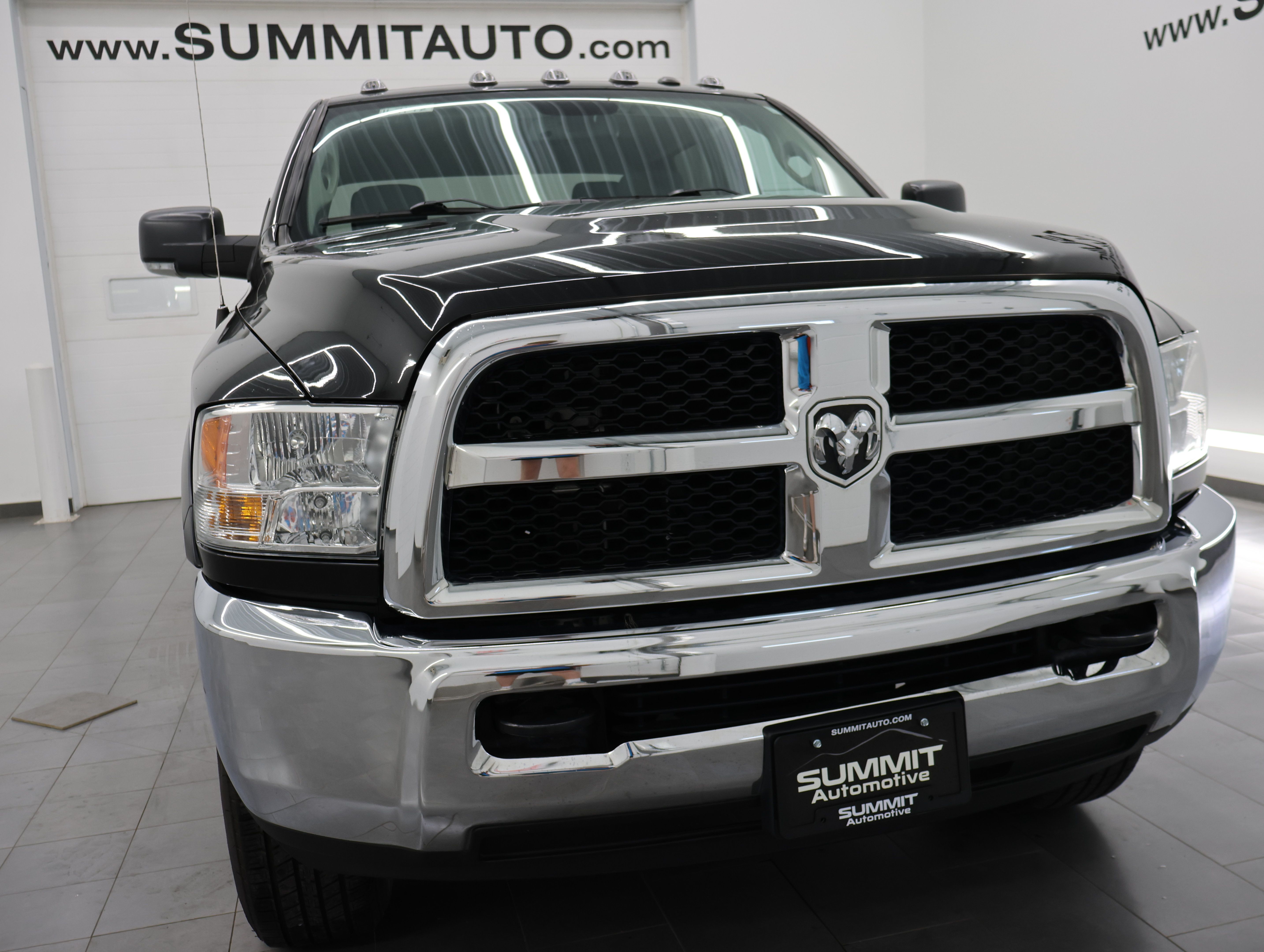 Used 2018 RAM 2500 Tradesman w/ Chrome Appearance Group AWD/4WD image 21