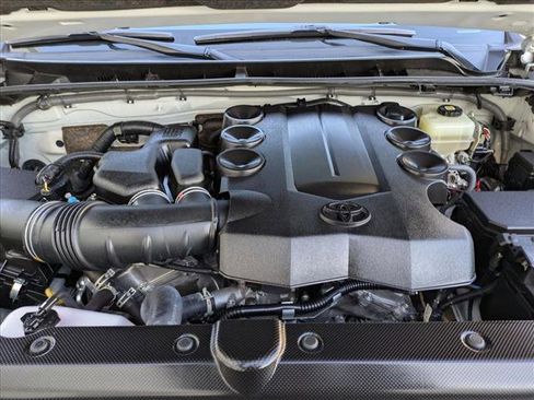 Certified 2022 Toyota 4Runner SR5 Premium image 24