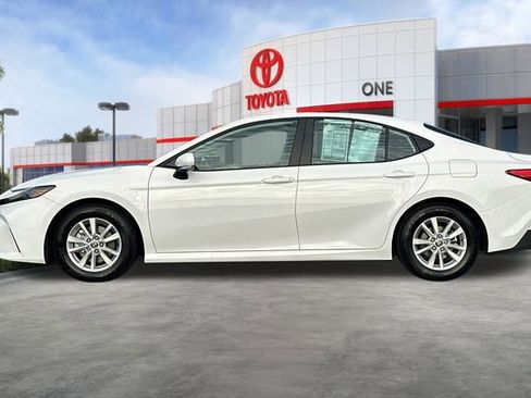 Certified 2025 Toyota Camry LE image 9