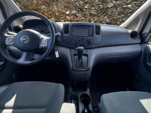 Used 2015 Nissan NV200 SV w/ Technology Package image 12