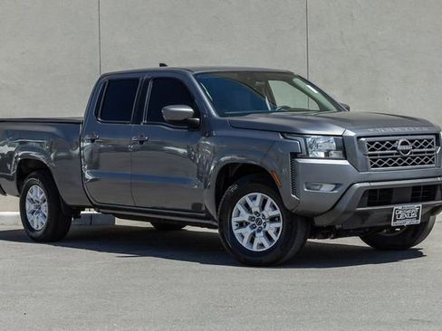 Used 2023 Nissan Frontier SV w/ Technology Package image 16