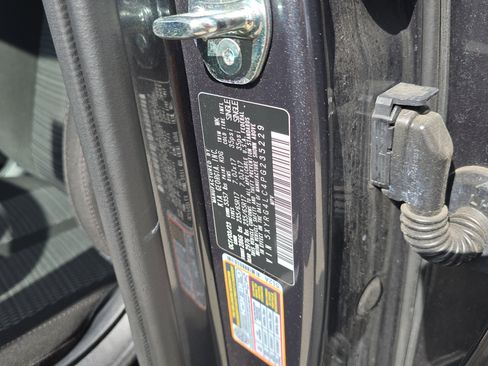 Certified 2023 Kia Sorento LX image 31