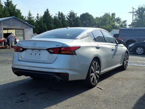 Used 2019 Nissan Altima 2.5 SR FWD image 4
