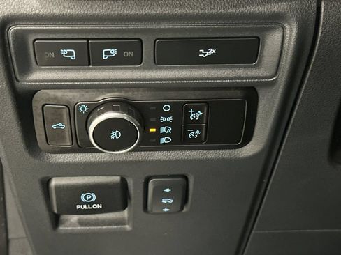 Used 2023 Ford F150 Lariat AWD/4WD image 32