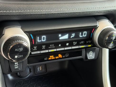 Certified 2023 Toyota RAV4 XLE FWD image 20