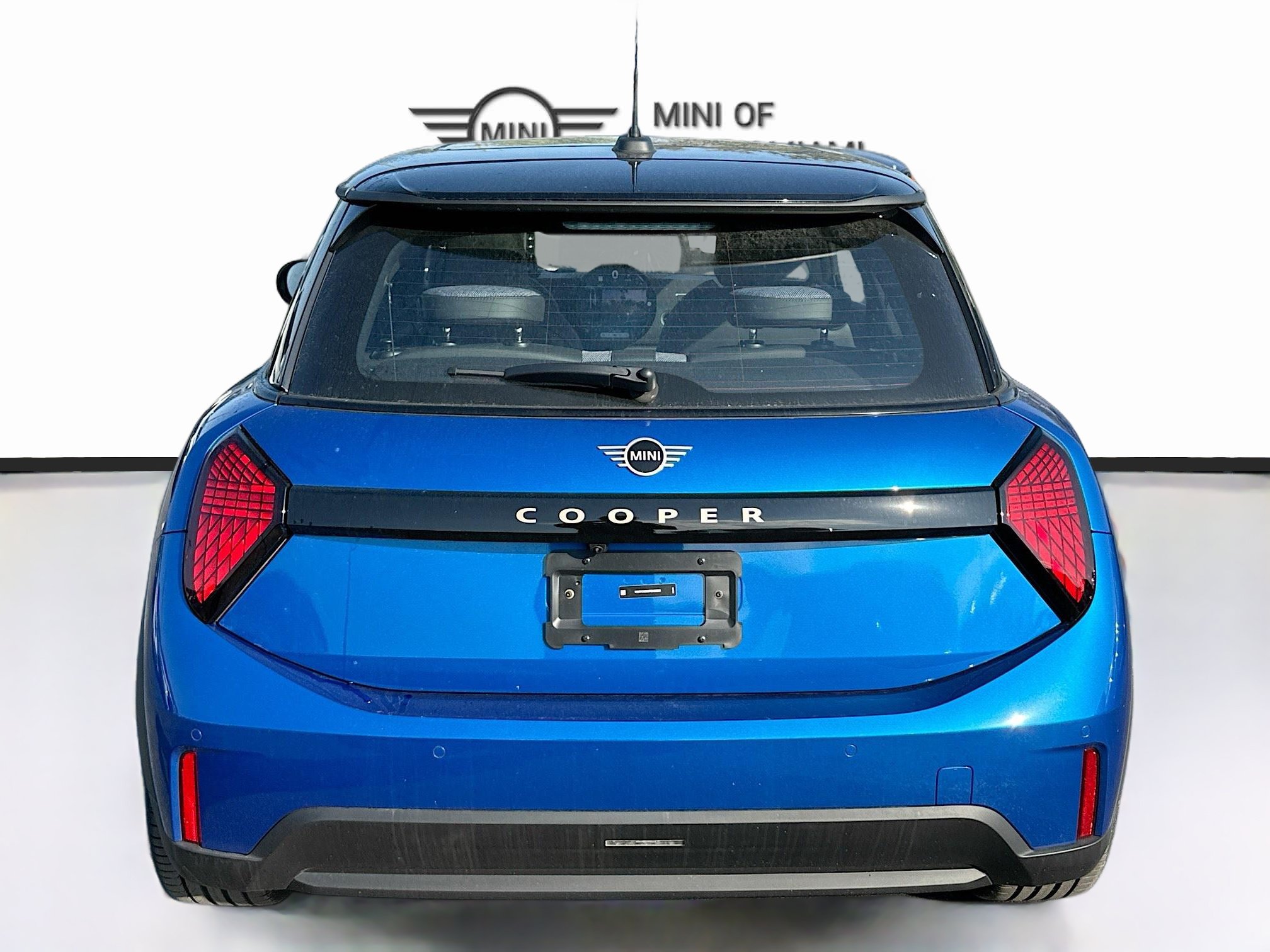 New 2026 MINI Cooper 2-Door Hardtop FWD image 5