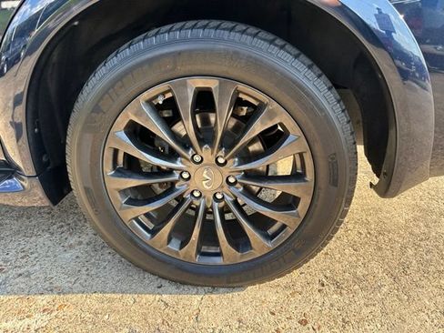 Used 2016 INFINITI QX80 Limited w/ All Season Package AWD/4WD image 34