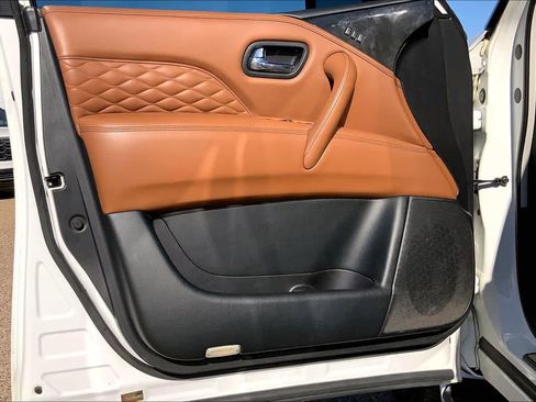 Used 2019 INFINITI QX80 Limited image 22