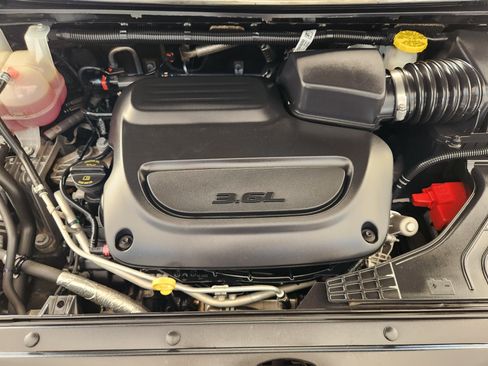 Used 2023 Chevrolet Silverado 1500 Custom RWD image 34