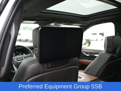 Used 2023 GMC Yukon XL Denali Ultimate w/ LPO, Floor Liner Package AWD/4WD image 31
