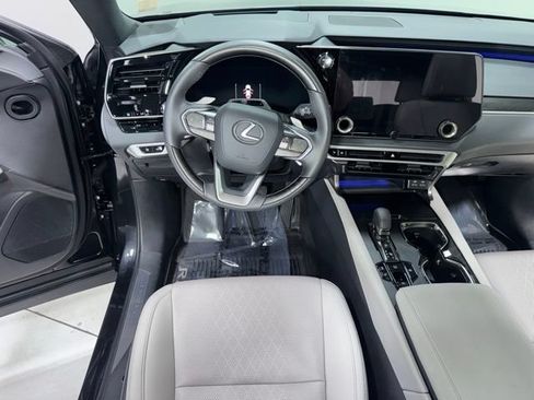 Used 2025 Lexus RX 350h AWD/4WD image 18