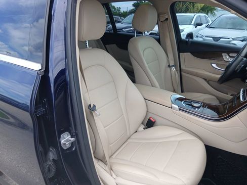 Used 2018 Mercedes-Benz GLC 300 w/ Premium Package image 18
