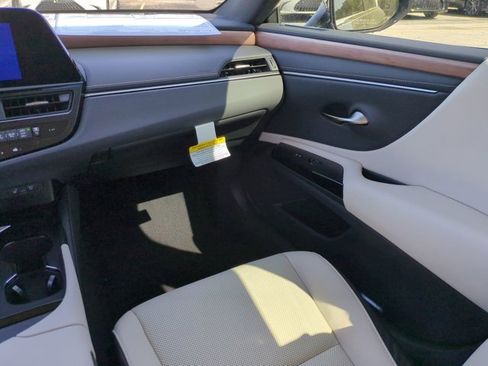 New 2025 Lexus ES 350 350 image 16
