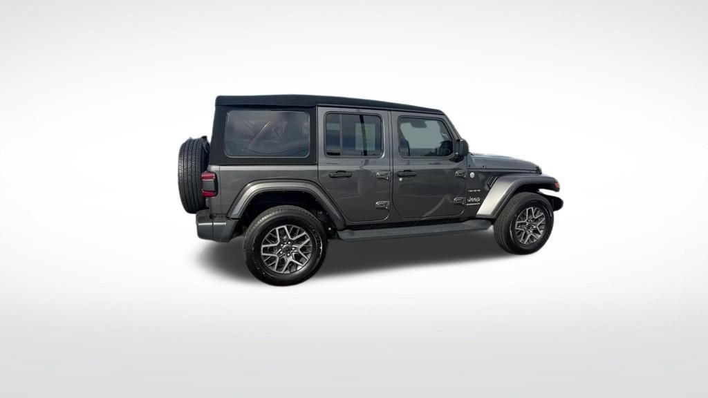 Used 2024 Jeep Wrangler Unlimited Sahara AWD/4WD image 38