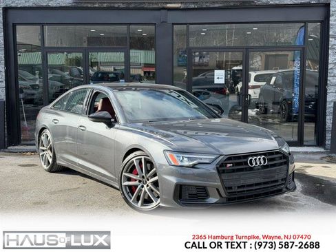 Used 2021 Audi S6 Premium Plus w/ S Sport Package image 2