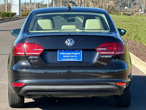 Used 2013 Volkswagen Jetta SEL image 4