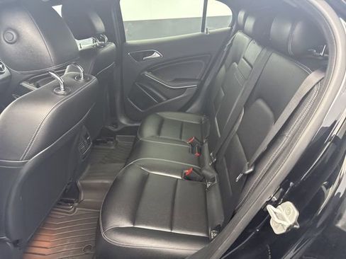 Used 2017 Mercedes-Benz GLA 250 image 17
