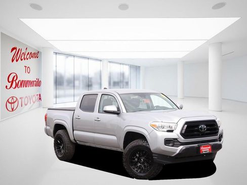 Used 2023 Toyota Tacoma SR AWD/4WD image 2
