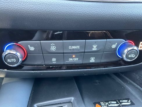 Certified 2023 Buick Enclave Essence w/ Experience Buick Package AWD/4WD image 10