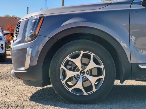 Used 2021 Kia Telluride EX image 9