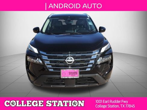 Used 2024 Nissan Rogue SV w/ SV Premium Package FWD image 9
