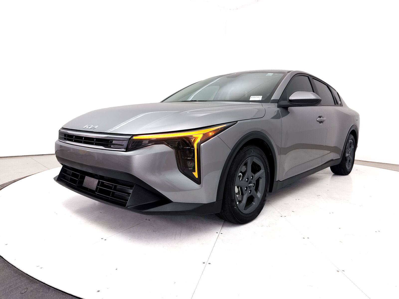 Used 2025 Kia K4 FWD image 13