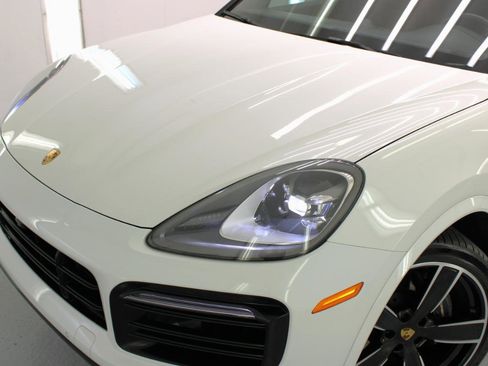Used 2021 Porsche Cayenne image 17