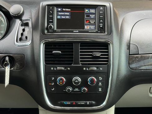 Used 2016 Dodge Grand Caravan SE w/ Quick Order Package 29E SE FWD image 24