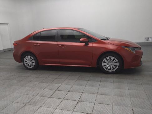 Used 2021 Toyota Corolla LE FWD image 11