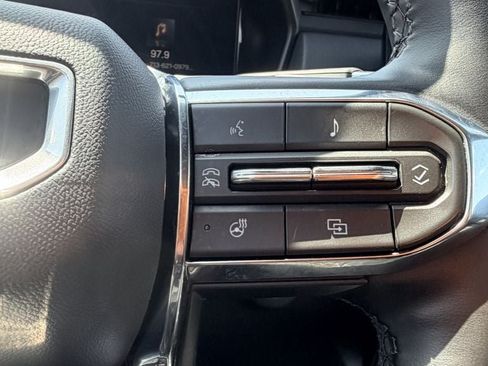 Used 2025 GMC Terrain Elevation FWD image 15