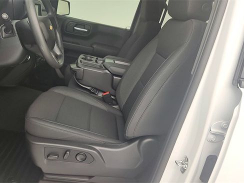 Certified 2026 Chevrolet Silverado 1500 Custom image 17