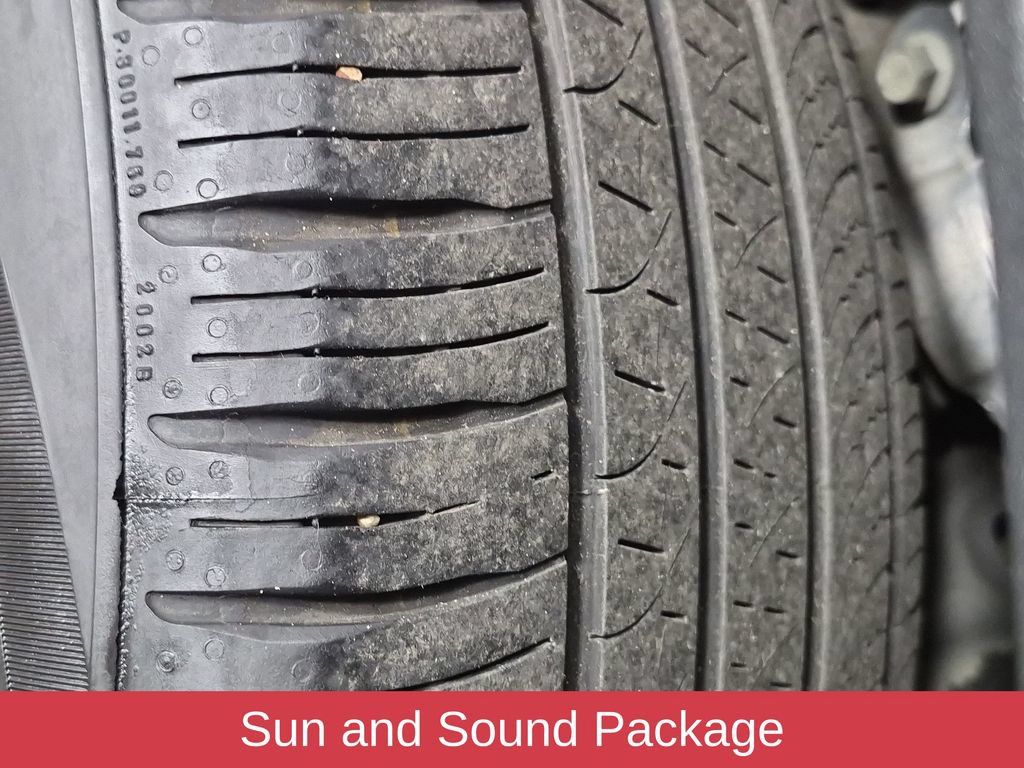 Used 2025 Ford Explorer ST w/ Sun And Sound Package AWD/4WD image 12