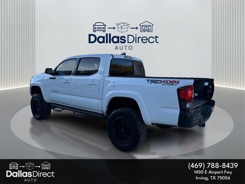 Used 2020 Toyota Tacoma TRD Sport w/ Technology Package image 8