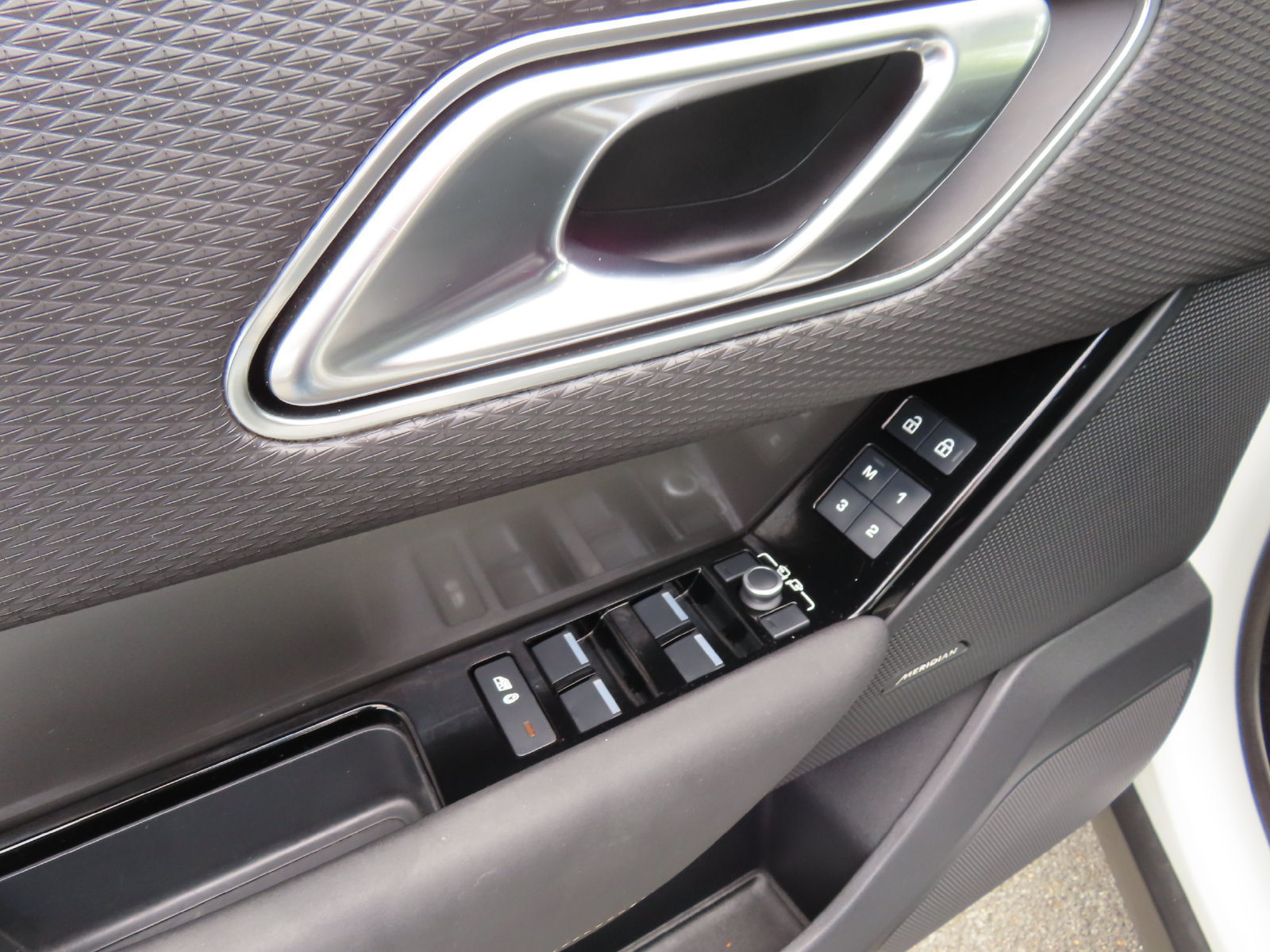 Used 2023 Land Rover Range Rover Velar S AWD/4WD image 13