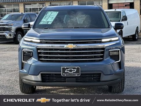 New 2026 Chevrolet Traverse LT w/ Driver Confidence Package FWD image 8
