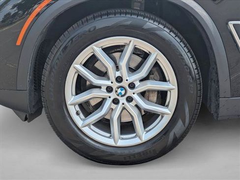 Used 2023 BMW X5 xDrive40i w/ Parking Assistance Package AWD/4WD image 25