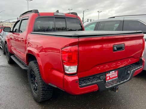 Used 2016 Toyota Tacoma SR5 w/ SR5 Appearance Package (DN) image 4