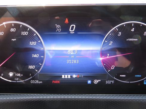 Used 2025 Mercedes-Benz CLA 250 4MATIC image 20