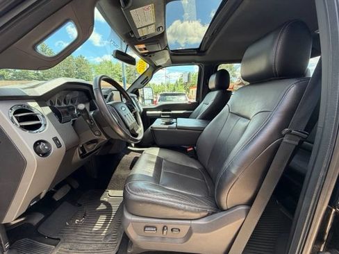 Used 2016 Ford F250 Lariat w/ Lariat Ultimate Package AWD/4WD image 10