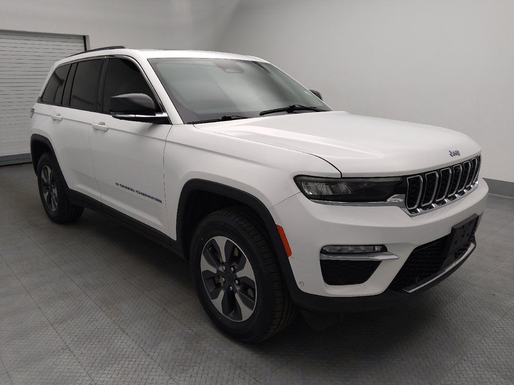 Used 2022 Jeep Grand Cherokee Limited 4xe w/ Luxury Tech Group II AWD/4WD image 13