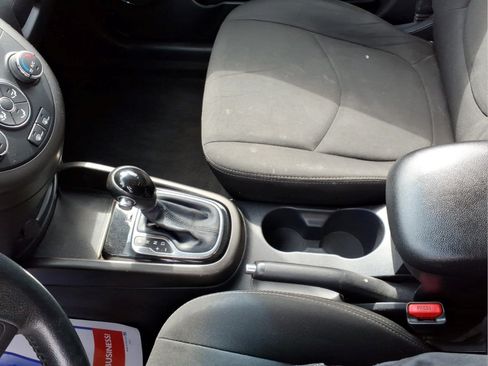 Used 2012 Kia Soul + FWD image 15